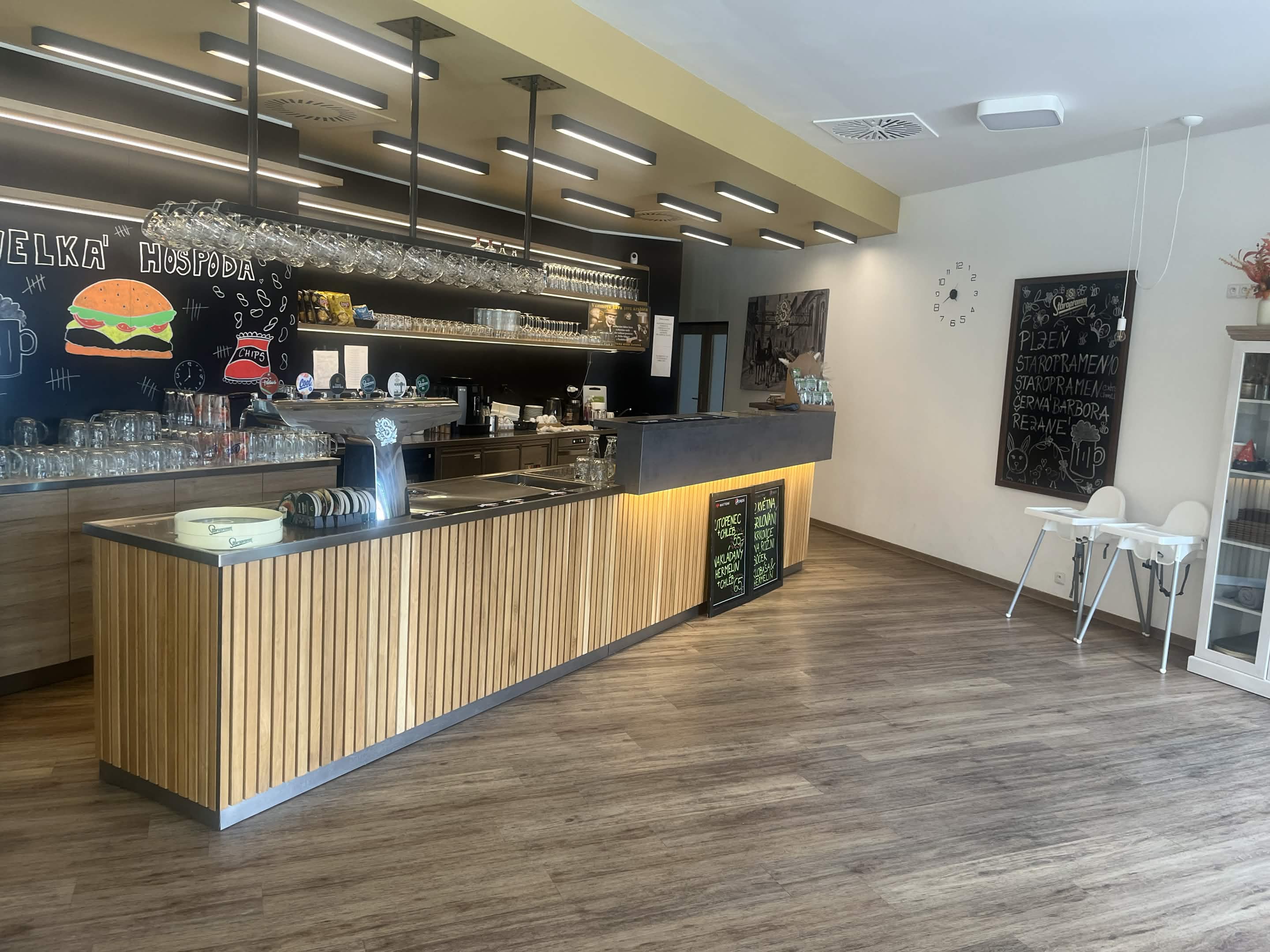 Bar restaurace – pohled z dálky